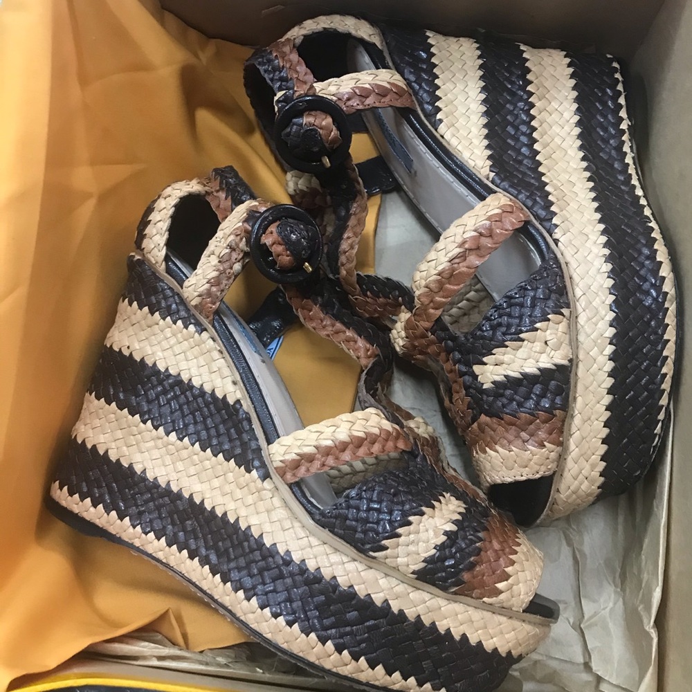 PRADA Brown Woven Leather Peep Toe Wedge Sandals - Picture 6 of 14
